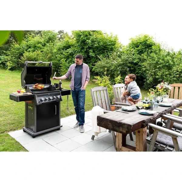 Napoleon Gasgrill Rogue RB 425, Mit Drehspieß 16 Napoleon Gasgrill Rogue RB 425, Mit Drehspieß – Bild 16